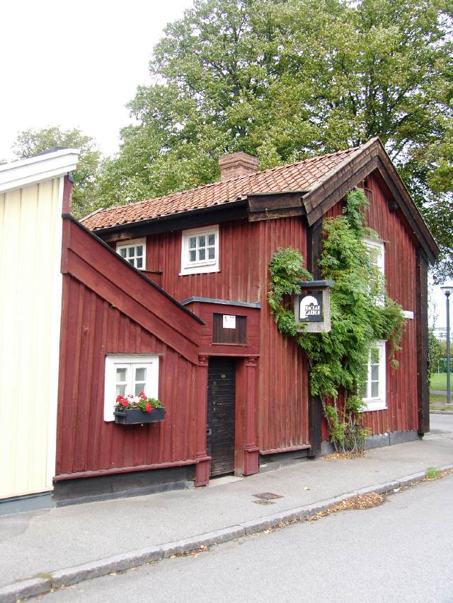 altes Haus vor 30 Jahren gestrichen